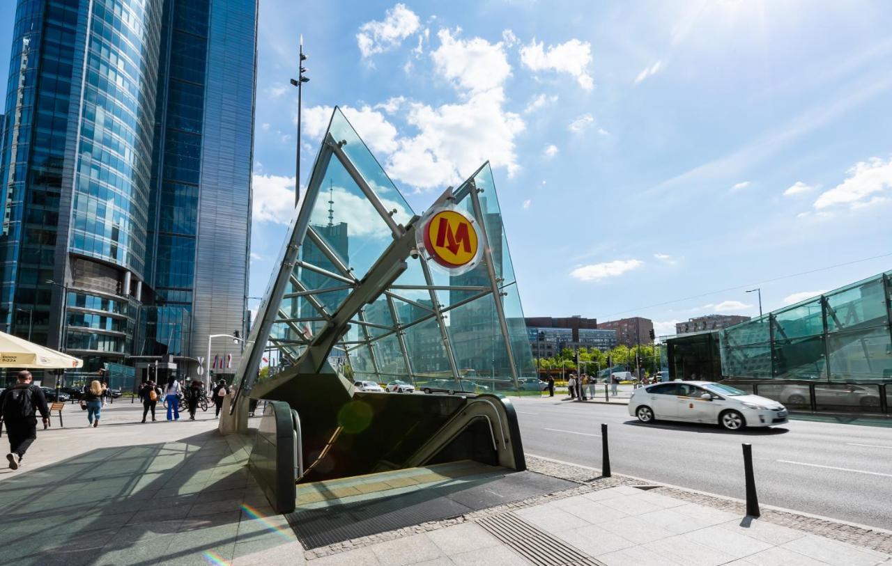 Metro Rondo Onz Yellow * Warsaw